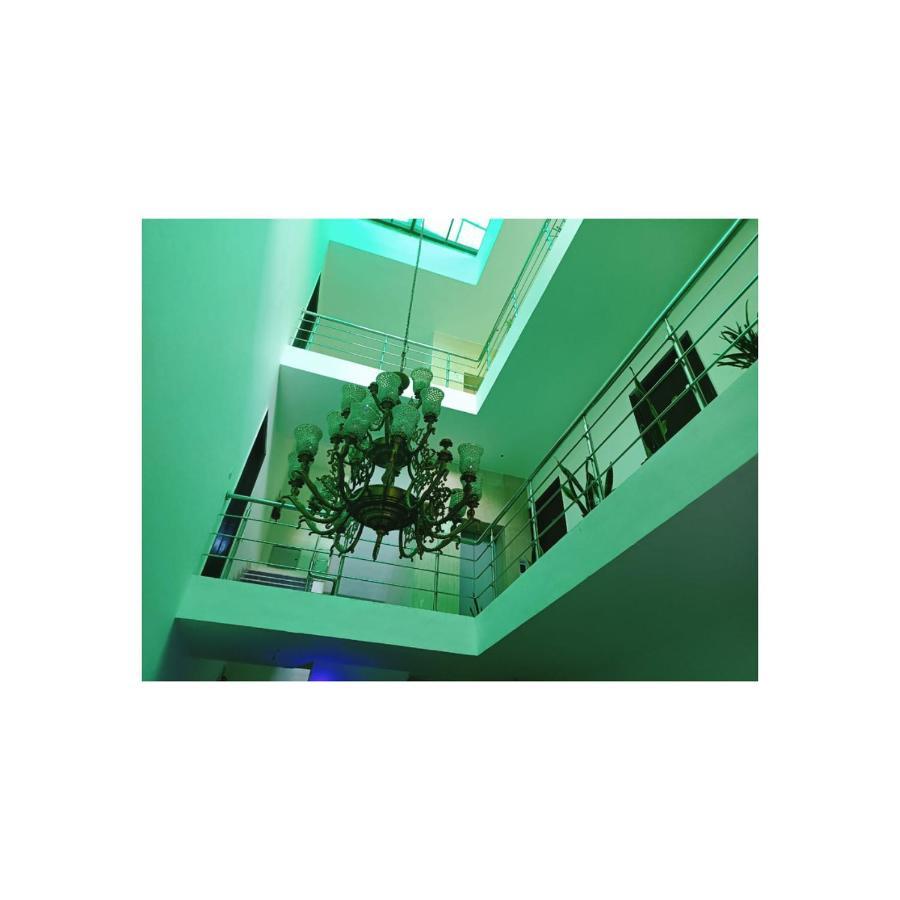 Hotel The Am Bliss Gurgaon Esterno foto