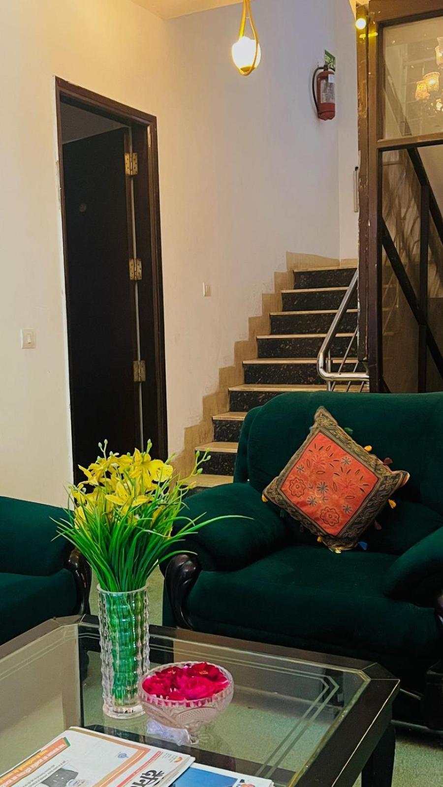 Hotel The Am Bliss Gurgaon Esterno foto